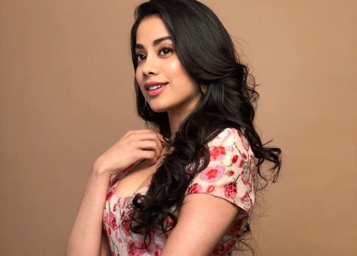 जाह्नवी कपूर ने कहा, महिलाओं को अपनी खूबसूरती पर गर्व होना चाहिए