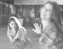 अपनी हमशक्ल से मिल बेहद हैरान हुईं जैकलीन, पोस्ट की ये तस्वीरें