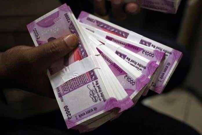 वहीं मनोज के पिता ने अपना जीवन यापन टायर की दुकान से चलाया जिसे देखते हुए मनोज ने 15 साल की उम्र में कमाने निकल पड़े थे. तस्वीर: गूगल फ्री इमेज