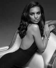 बाथटब के बाद फिर टॉपलेस हुई ये हसीना, देखें तस्वीरें आप भी हो जाएंगे इनके दीवाने