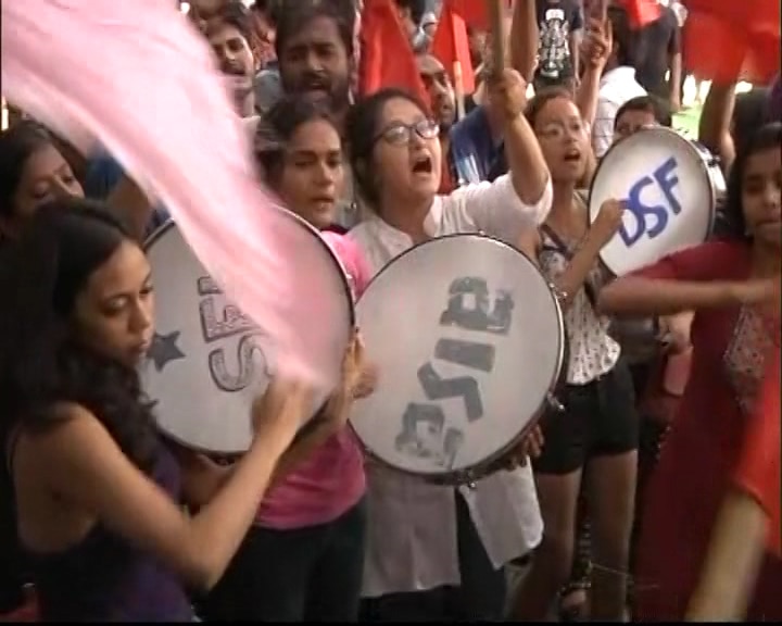 JNU Election Results: सभी 4 सीटों पर युनाइटेड लेफ्ट ने लहराया परचम, ABVP खाली हाथ