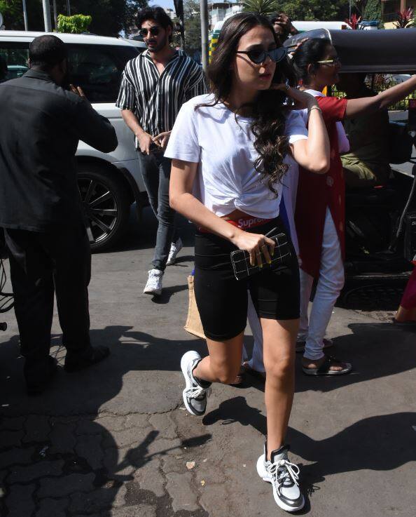 मीडिया रिपोर्ट्स की मानें तो तान्या और अहान के डेट करने की खबरें साल 2015 में आनी शुरू हुईं थीं. (मानव मंगलानी)