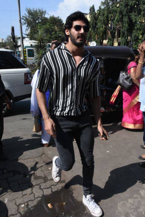 लेकिन सिनेमाई पर्दे पर आने से पहले ही अहान अपनी लव लाइफ को लेकर अक्सर चर्चा में रहते हैं. (मानव मंगलानी)