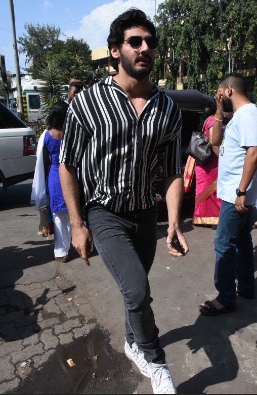 आपको बता दें कि तान्या सोशल मीडिया पर काफी एक्टिव रहती हैं. वह इंस्टाग्राम पर पर अपनी तस्वीरे शेयर करती रहती हैं. (मानव मंगलानी)