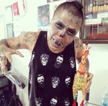 इस आदमी को देखते ही दूर भाग जाते हैं लोग, आप भी इसे देखेंगे तो डर जाएंगे