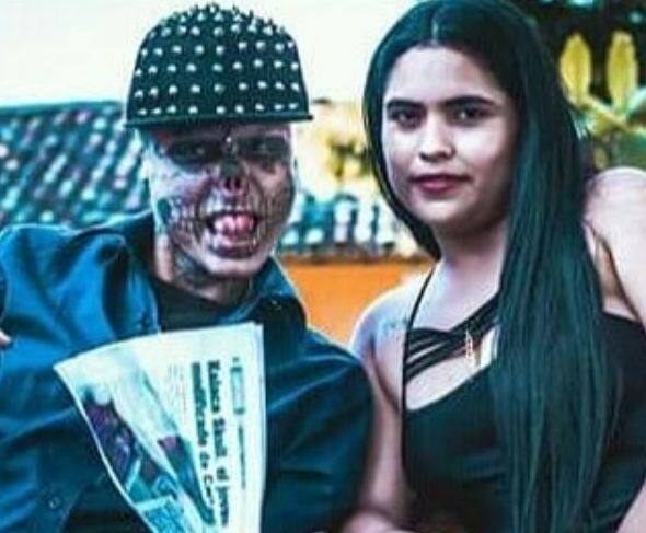 आपको जानकर हैरानी होगी लोग उसके आसपास जाने से भी डरते हैं. यहां तक की उसके पास होने से भी असहज महसूस करते हैं. लोग उससे नजरे मिलाने से भी   डरते हैं. फोटोः इंस्टाग्राम 