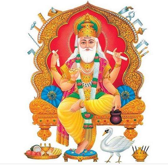 देवताओं के महल और अस्त्र-शस्त्र बनाने वाले कोई और नहीं बल्कि भगवान विश्वकर्मा थे. इन्हें देवताओं के वास्तुकार के रूप में पूजा जाता है. इनके जन्मदिन को देशभर में विश्वकर्मा दिवस के रूप में मनाया जाता है. फोटोः इंस्टाग्राम
