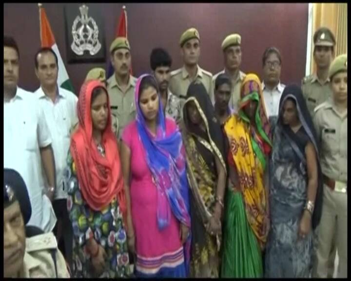 Moradabad police busted woman robbery gang 7 arrested मुरादाबाद: लुटेरी महिला गैंग का पर्दाफाश, बेहद शातिराना था इनकी लूट का अंदाज