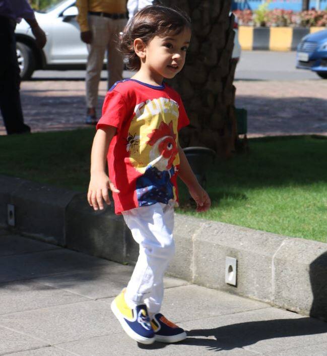 सलमान के भांजे आहिल शर्मा भी एंजॉय करते दिखे. तस्वीर: मानव मंगलानी