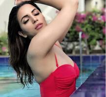 सिंपल किरदार निभा चुकी इस टीवी अभिनेत्री ने पूल में बिखेर रही हैं अपनी बोल्डनेस