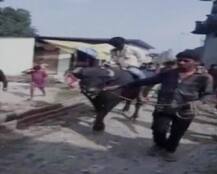 रामपुर: मुंह काला कर रेप के आरोपी को कराई भैंस की सवारी, पिटाई के बाद पहनाई जूतों की माला