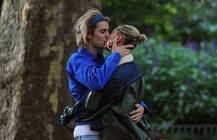 अंकल एलेक बाल्डविन ने जस्टिन बीबर और हैली बाल्डविन की शादी को बताया \'कंफर्म\'