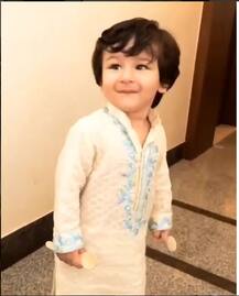 कुर्ता-पायजामा पहन गणपति दर्शन करने पहुंचे तैमूर, आशीर्वाद लेने के बाद की खूब मस्ती, देखें तस्वीरें