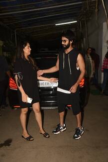 Batti Gul Meter Chalu Screening: बेटे के जन्म के बाद पहली बार शाहिद संग स्पॉट हुईं मीरा कपूर