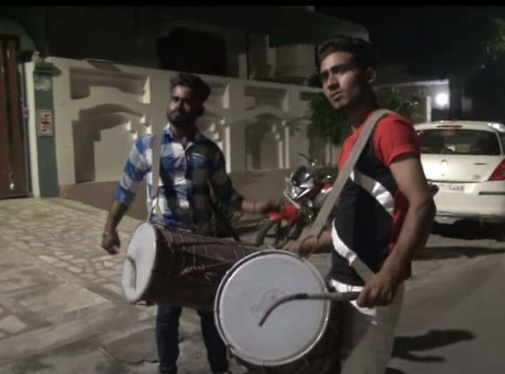 मेरठ के रहने वाले भारतीय तेज गेंदबाज भुवनेश्वर के घर भी जीत का जश्न मनाया गया.