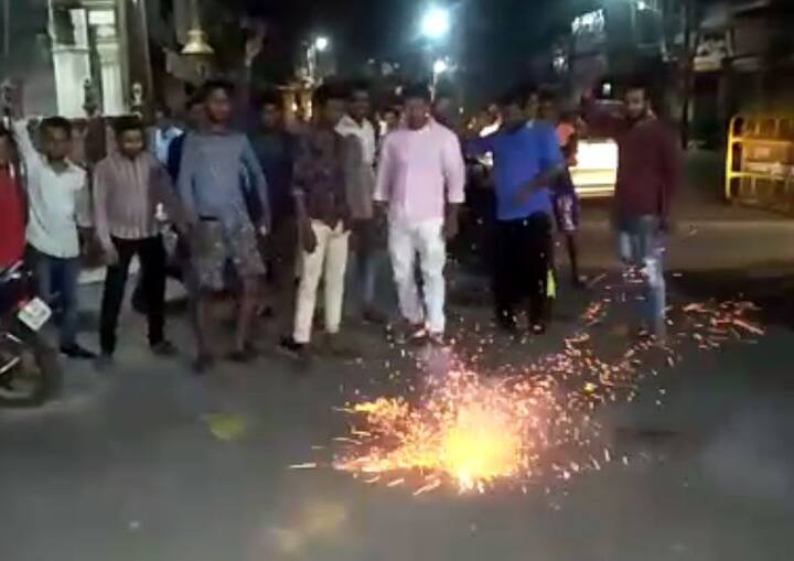 मुस्लिम समुदाय के लोगों ने भी मीनाक्षी चौक पर भारत की जीत का जश्न मनाया.