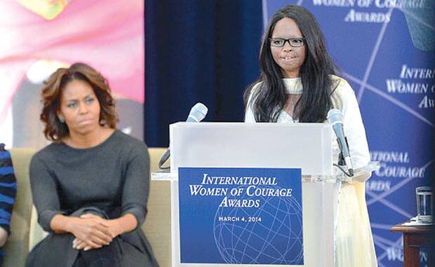 अक्षय कुमार ने फिर दिखाई दरियादिली, एसिड अटैक सर्वाइवर लक्ष्मी को दिए 5 लाख रुपए