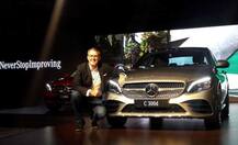 मर्सिडीज बेंज ने नए फीचर्स के साथ लॉन्च की सी-क्लास, देखें तस्वीरें