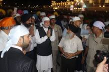 अफगानिस्तान के पूर्व प्रधानमंत्री हामिद करजई ने गोल्डन टेंपल में मत्था टेका