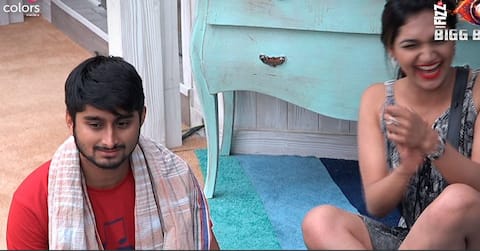 बिग बॉस 12: बिहार के दीपक ठाकुर ने अपनी कॉमेडी से जीता सबका दिल, वायरल हुआ वीडियो बिग बॉस 12: बिहार के दीपक ठाकुर ने अपनी कॉमेडी से जीता सबका दिल, वायरल हुआ वीडियो