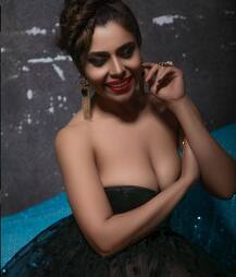 एक्ट्रेस Farah Kader ने ट्रांसपेरेंट ड्रेस में कराया कुछ ऐसा बेहतरीन फोटोशूट