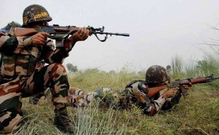 Encounter between militants and security forces in Pulwama district of Jammu and Kashmir जम्मू-कश्मीर के पुलवामा जिले में आतंकवादियों और सुरक्षाबलों के बीच मुठभेड़