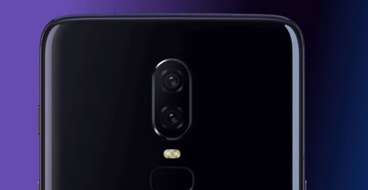 फोन में 16MP + 20MP का कैमरा दिया जाएगा. वहीं फोन एंड्रॉयड 9.0 पाई आउट ऑफ द बॉक्स पर काम करेगा.