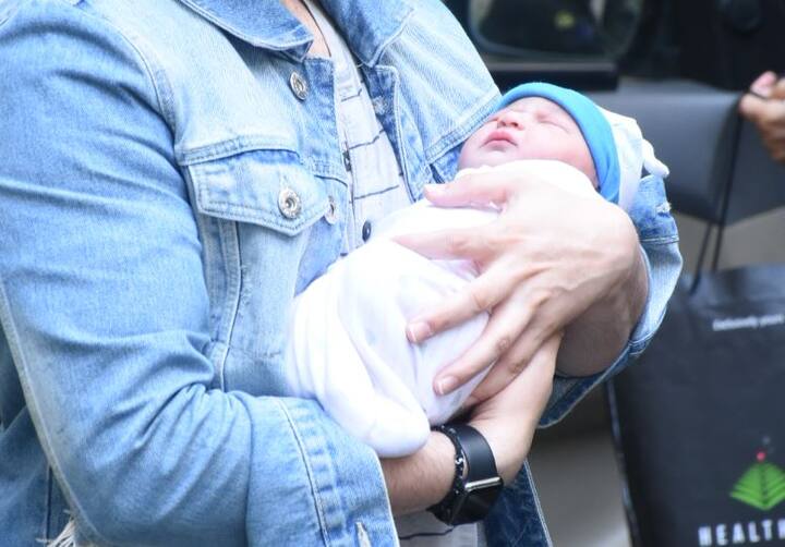 ये उनकी बेटी की सबसे पहली तस्वीरें हैं. (तस्वीर: मानव मंगलानी)