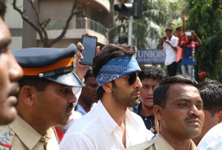 रणबीर कपूर की फिल्मों की बात करें तो वो फिलहाल अयान मुखर्जी की फिल्म ब्रह्मास्त्र में बिज़ी हैं. (तस्वीर: मानव मंगलानी)