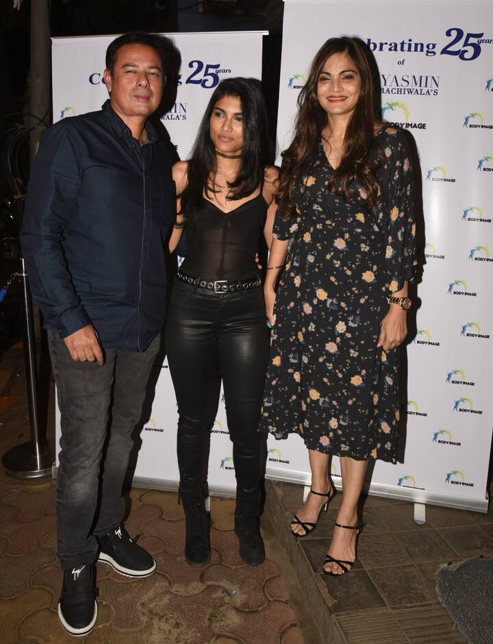 एलीजा की उम्र करीब 20 साल है. उनकी इस तस्वीरों को देखने के बाद साफ है कि वो ग्लैमर की दुनिया को फेस करने के लिए नई नहीं हैं. (तस्वीर: मानव मंगलानी)