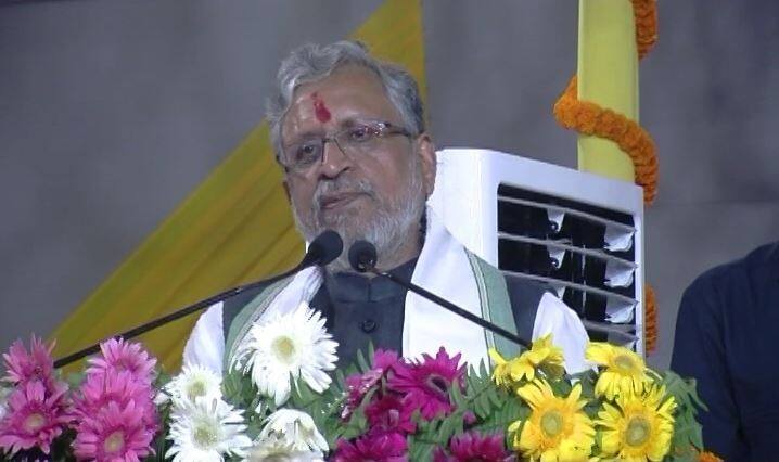 Bihar: Sushil Modi urges criminal not to commit crime गुंडों के आगे गिड़गिड़ाई नीतीश सरकार, सुशील मोदी ने अपराधियों से की अपील- पितृपक्ष में न करें अपराध