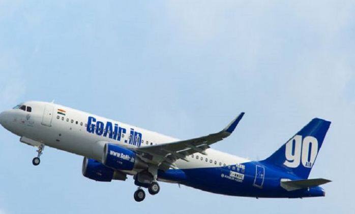 ये यात्री अजमेर में बैंक में काम करता है. इंवेस्टिगेशन के बाद लड़के ने बताया कि उसने गलती से इमरजेंसी गेट खोल दिए थे. वो पहली बाद हवाई यात्रा कर रहा था. उसे नहीं पता था कि ये गेट इमेरजेंसी के लिए हैं. एक बोंड साइन करवाकर इस व्यक्ति को छोड़ दिया गया. फोटोः गूगल फ्री इमेज