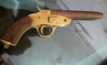 दिल्ली: आनंद विहार मेट्रो स्टेशन पर देसी पिस्तौल के साथ एक शख्स गिरफ्तार