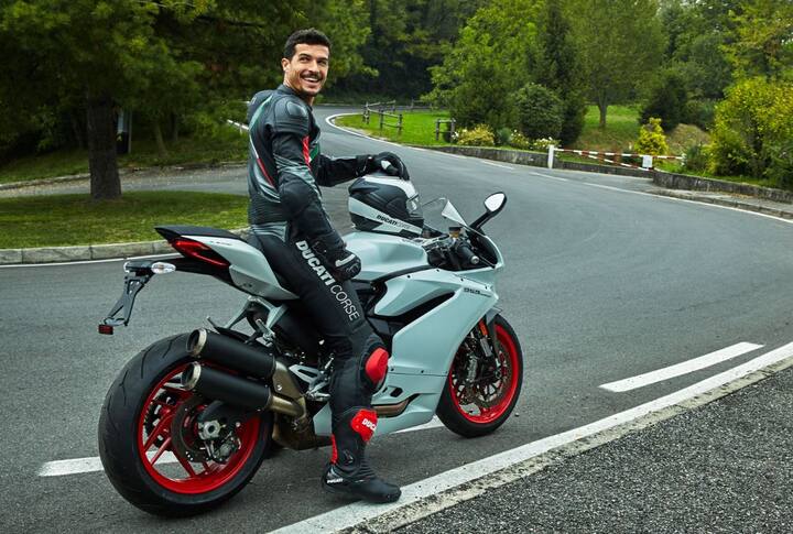 डुकाटी ने इसकी (एक्स-शो रूम) कीमत 15 लाख 20 हजार रुपये रखी है. तस्वीर: डुकाटी