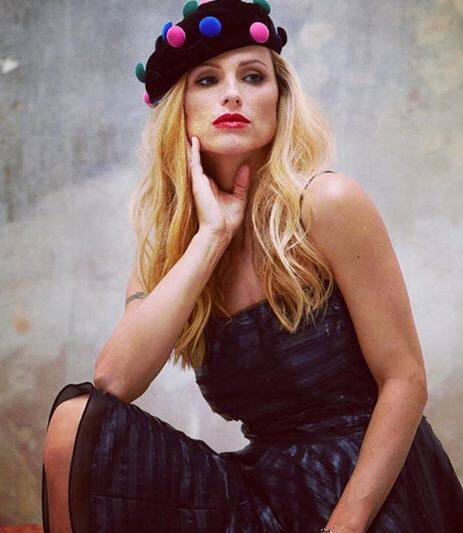 मिशेल ने अपने तलाक का कारण इस धार्मिक ग्रुप को बताया. फिर मिशेल ने फैशन डिजाइनर से दोबारा शादी की और उनकी दो बेटियां भी हैं. फोटोः इंस्टाग्राम   