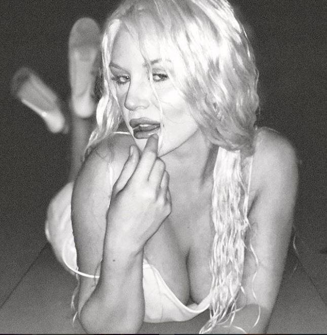 साल 2013 में उनको ब्रेस्ट सर्जरी भी हुई थी. तस्वीर: इंस्टाग्राम   