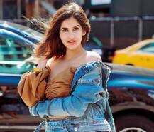 \'सोनू के टीटू की स्वीटी\' फेम साक्षी मलिक ने ग्रीन गाउन में करवाया शानदार फोटोशूट