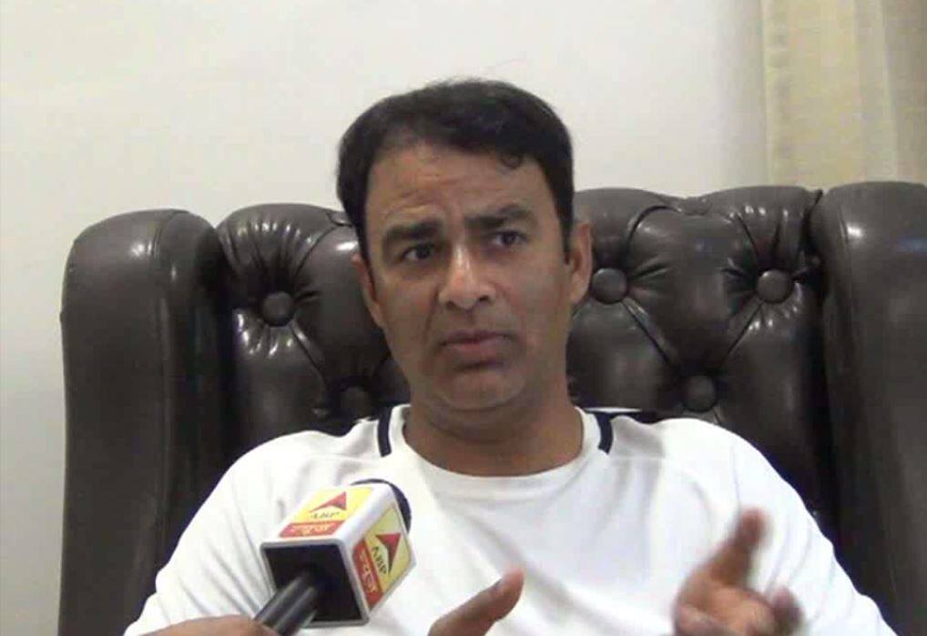 बीजेपी विधायक संगीत सोम के घर पर हमला, गोलीबारी के बाद बंगले में फेंका बम attack on bjp mla sangeet som बीजेपी विधायक संगीत सोम के घर पर हमला, गोलीबारी के बाद बंगले में फेंका बम