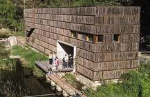 चीन में बनी अनोखी वूडेन लाइब्रेरी का करिए दीदार, यहां मौजूद हैं ऐतिहासिक किताबें