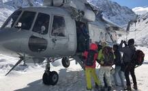 हिमाचल प्रदेश: बर्फबारी से प्रभावित जगहों में फंसे 1,000 से ज्यादा लोगों को सुरक्षित बचाया गया