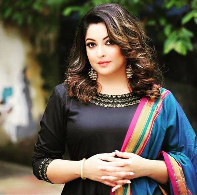वहीं पिछले दिनों एक्ट्रेस तनुश्री दत्ता ने अपने साथ हुए सेक्सुअल हरासमैंट पर बोलते हुए कहा था कि जब साल 2008 में फिल्म 'हॉर्न ओके' प्लीज के लिए एक डांस नंबर शूट किया. तब उस वक्त उनके साथ मशहूर एक्टर नाना पाटेकर ने उनके साथ बदसलूकी की थी. तस्वीर: इंस्टाग्राम