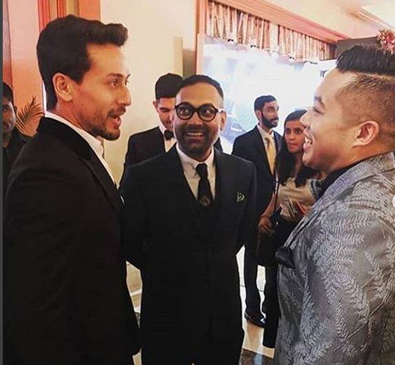 एंटरटेनर ऑफ द ईयर का अवॉर्ड जीतने वाले टाइगर श्रॉफ कुछ ऐसे नजर आएं. फोटोः इंस्टाग्राम 