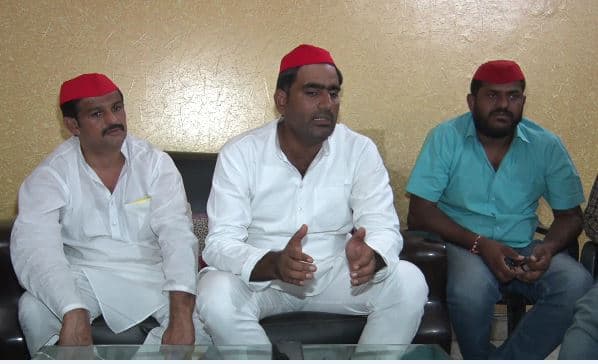 संगीत सोम के बंगले पर हुए हमले की जांच CBI से कराए योगी सरकार: समाजवादी पार्टी