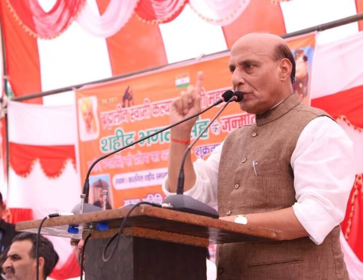 Rajnath Singh attacks pakistan On Bhagat Singh Birth Anniversary हमारे जवानों ने सीमा पर कुछ किया है, अगले कुछ दिनों में आपको पता चलेगा: राजनाथ सिंह