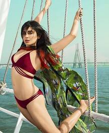 बिकिनी में ऐसी हॉट फोटो पोस्ट की फिर चर्चा में आईं ये हसीना