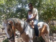 PICS: यूपी पुलिस की गोली का शिकार हुए विवेक, पत्नी ने मांगा सीएम योगी से जवाब