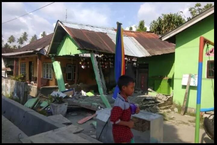 इस शहर में करीब 3,50,000 लोग रहते हैं जो भूकंप के केंद्र से करीब 80 किलोमीटर की दूरी पर स्थित है. तस्वीर: एपी