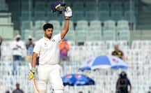 कोई तो बताए कि करूण नायर का कसूर क्या है