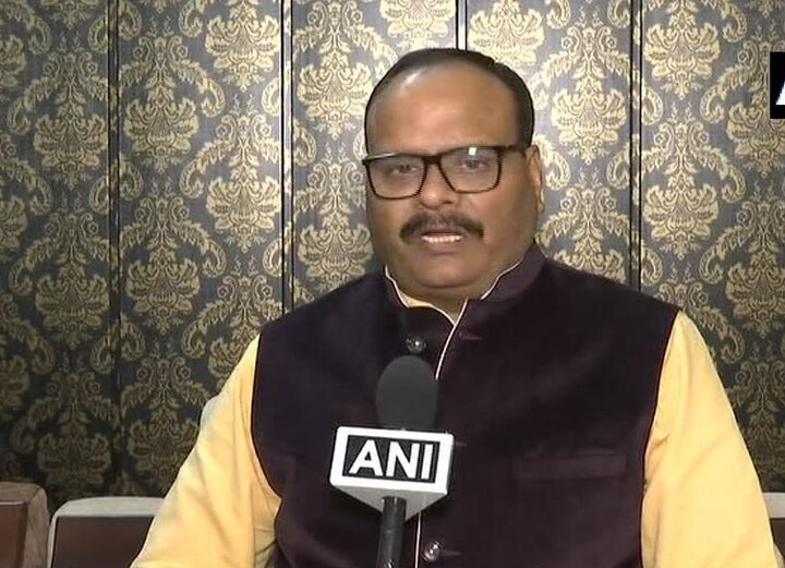 Yogi Govt Minister Brajesh Pathak slams own police, CM Yogi express grief विवेक तिवारी हत्याकांडः योगी सरकार के मंत्री ने अपनी ही पुलिस को कठघरे में खड़ा किया, सीएम ने मर्डर को बताया दुखद घटना