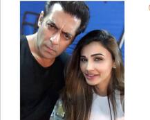 2008 में सेट पर मौजूद थीं डेजी शाह, तनुश्री के आरोपों को लेकर किया ये बड़ा खुलासा